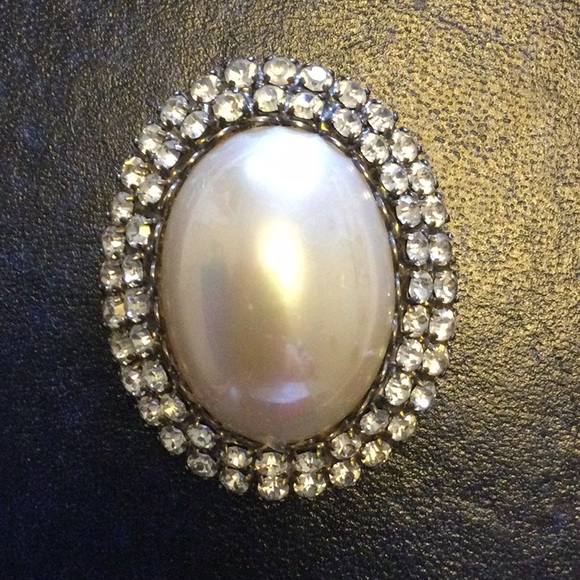 Jewelry - Faux pearl and diamond brooch ** 3 for $15